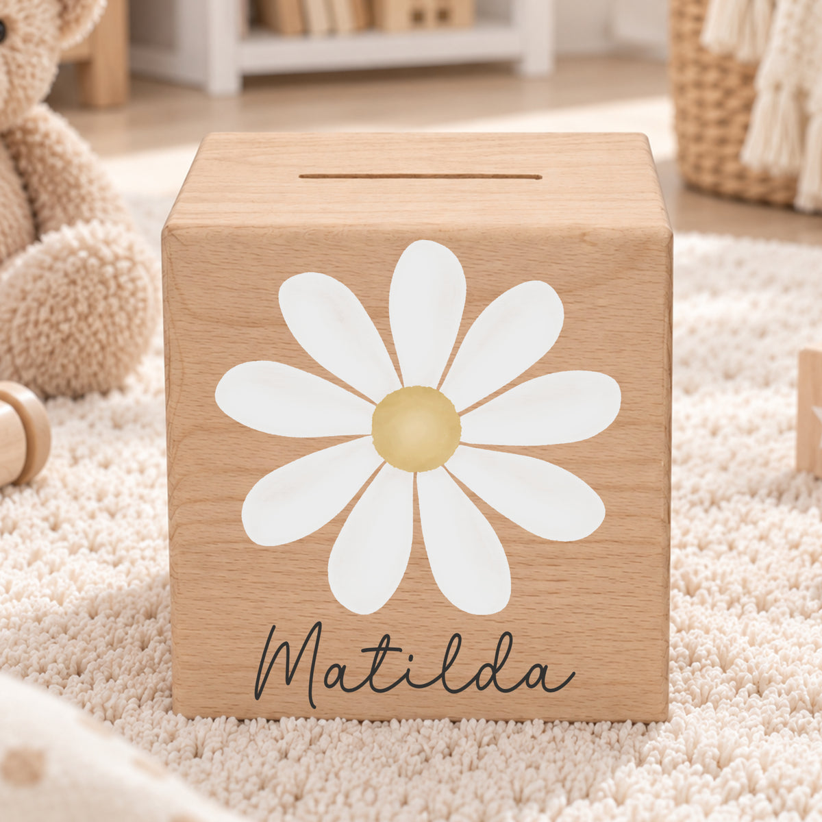Holzspardose für Kinder mit Gänseblümchen personalisiert mit Namen