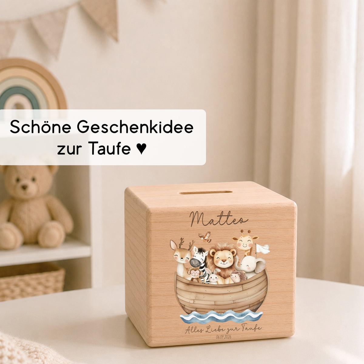 Spardose aus Holz für Taufkinder personalisiert mit Namen als Geschenk zur Taufe mit Arche Noah Bild