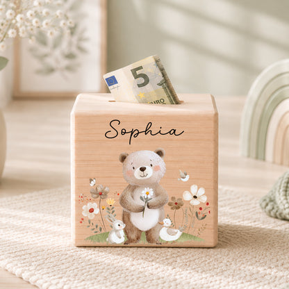 Holzspardose für Kinder mit einem Bär mit Blumen personalisiert mit Namen