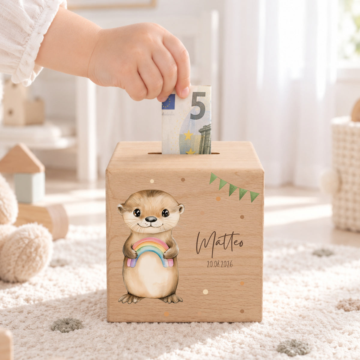 Spardose aus Holz mit Otter Bild für Kinder personalisiert mit Namen